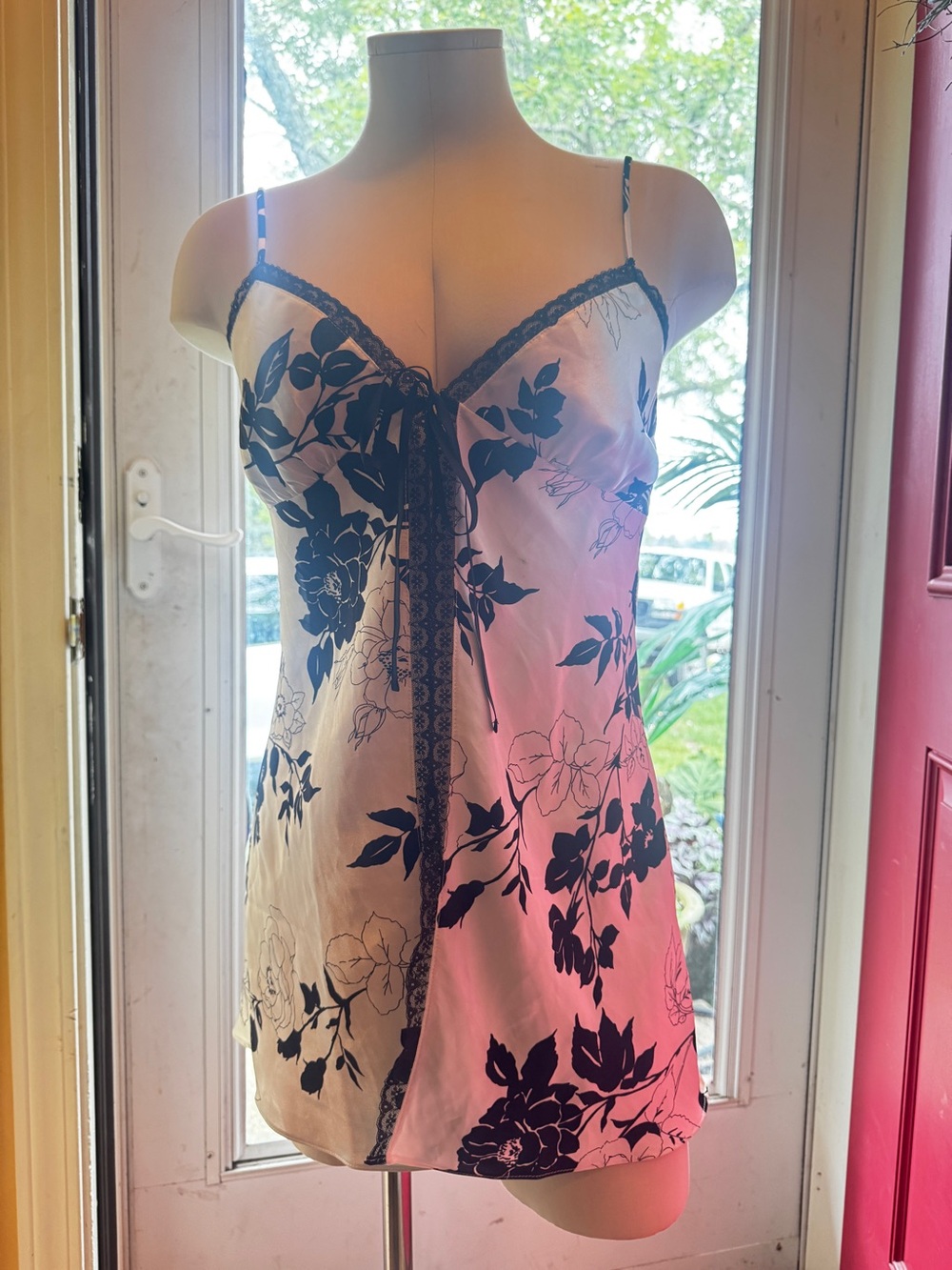 Victoria’s Secret Floral Lace-Trim Satin Chemise - Black & White